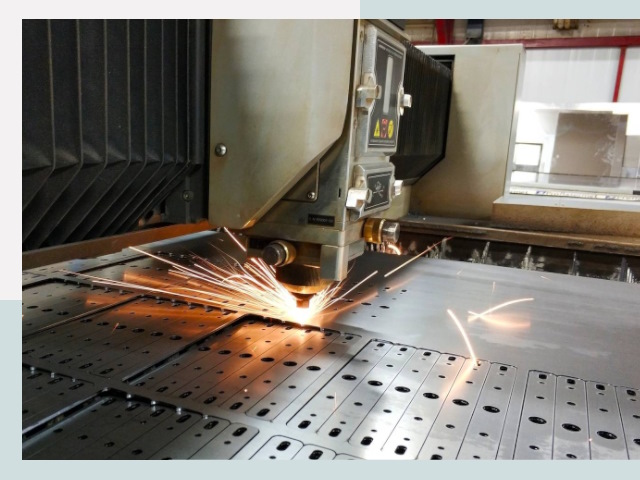 Лазерная резка металла в Кирове-Чепецке от 652 руб.